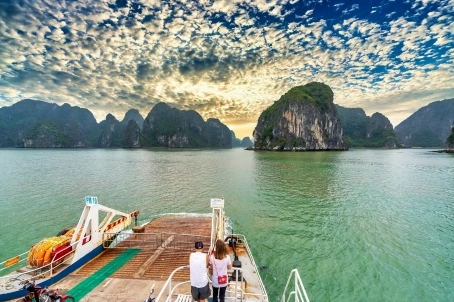Cách đi đảo Cát Bà từ Hà Nội: Hướng dẫn chi tiết nhất 2026