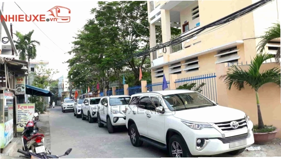 Dịch vụ thuê xe 7 chỗ theo tháng giá ưu đãi