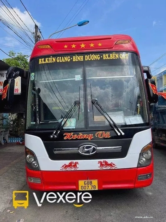 Khoang giường nằm xe Ba Ua được trang bị tiện nghi
