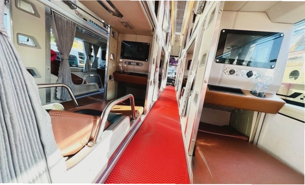 Nội thất xe Đức Thịnh được trang bị tiện nghi