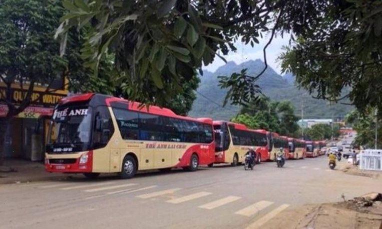 Nội thất xe giường nằm đi Lai Châu sang trọng và tiện nghi