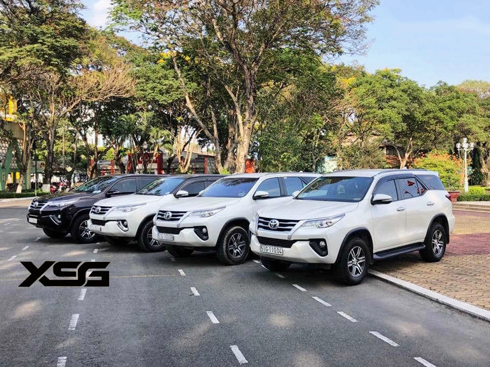 Thuê xe du lịch 7 chỗ tại TPHCM: Hướng dẫn chi tiết và bảng giá 2026