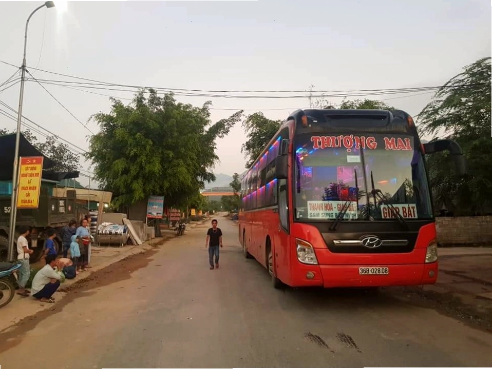 Xe dịch vụ Thượng Mai tuyến Thanh Hóa - Hà Nội