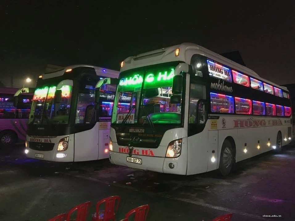 Xe khách Hoàng Long tuyến Thanh Hóa đi Vinh Nghệ An